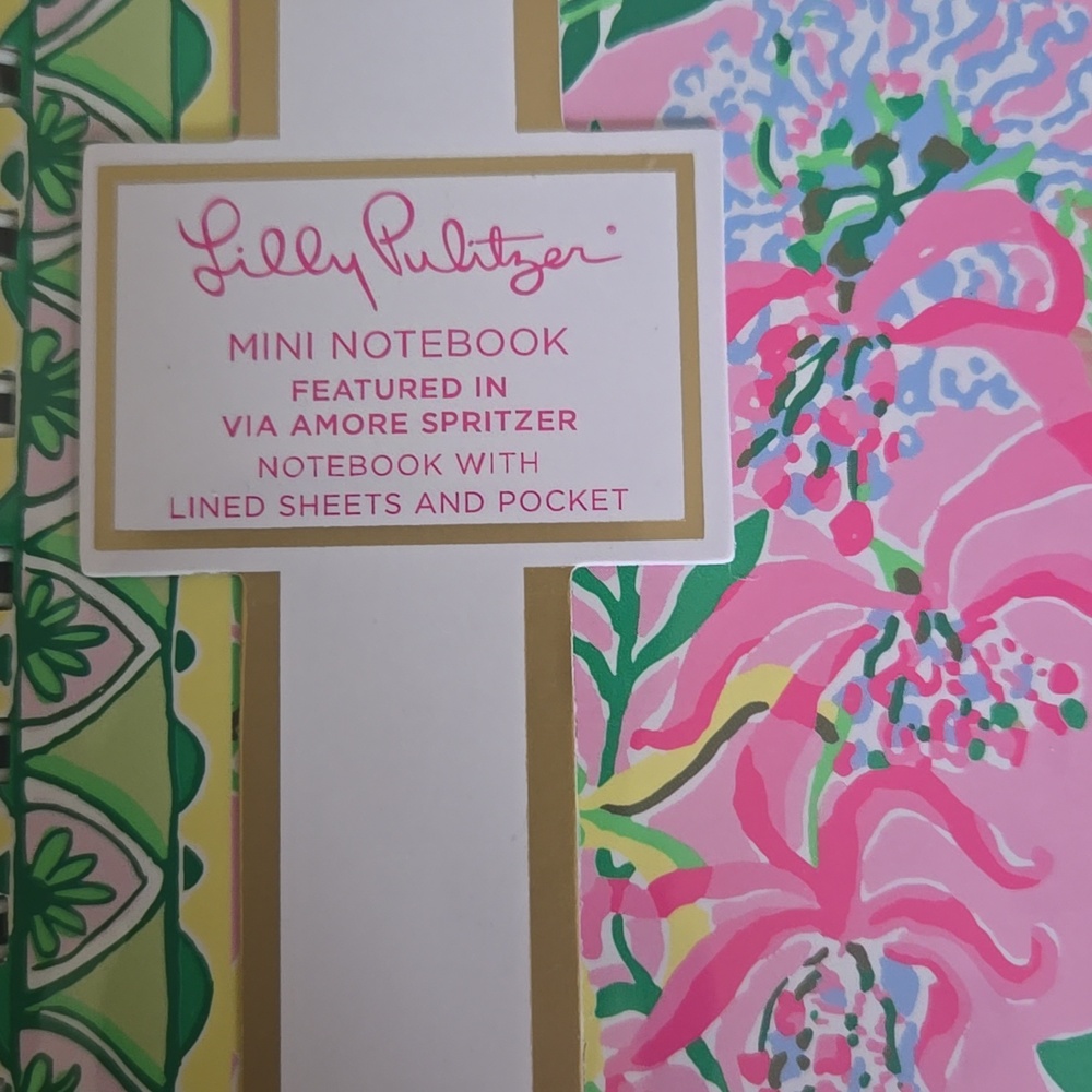 Lilly Pulitzer Mini Notebook - Picture 3 of 4